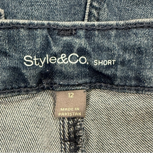 Style & Co. High Rise 7” Inseam Denim Shorts - Picture 3 of 5